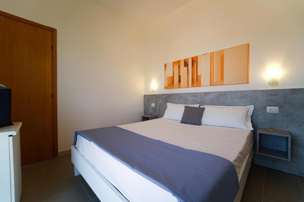 Hotel Rivabella Davoli Eksteriør billede
