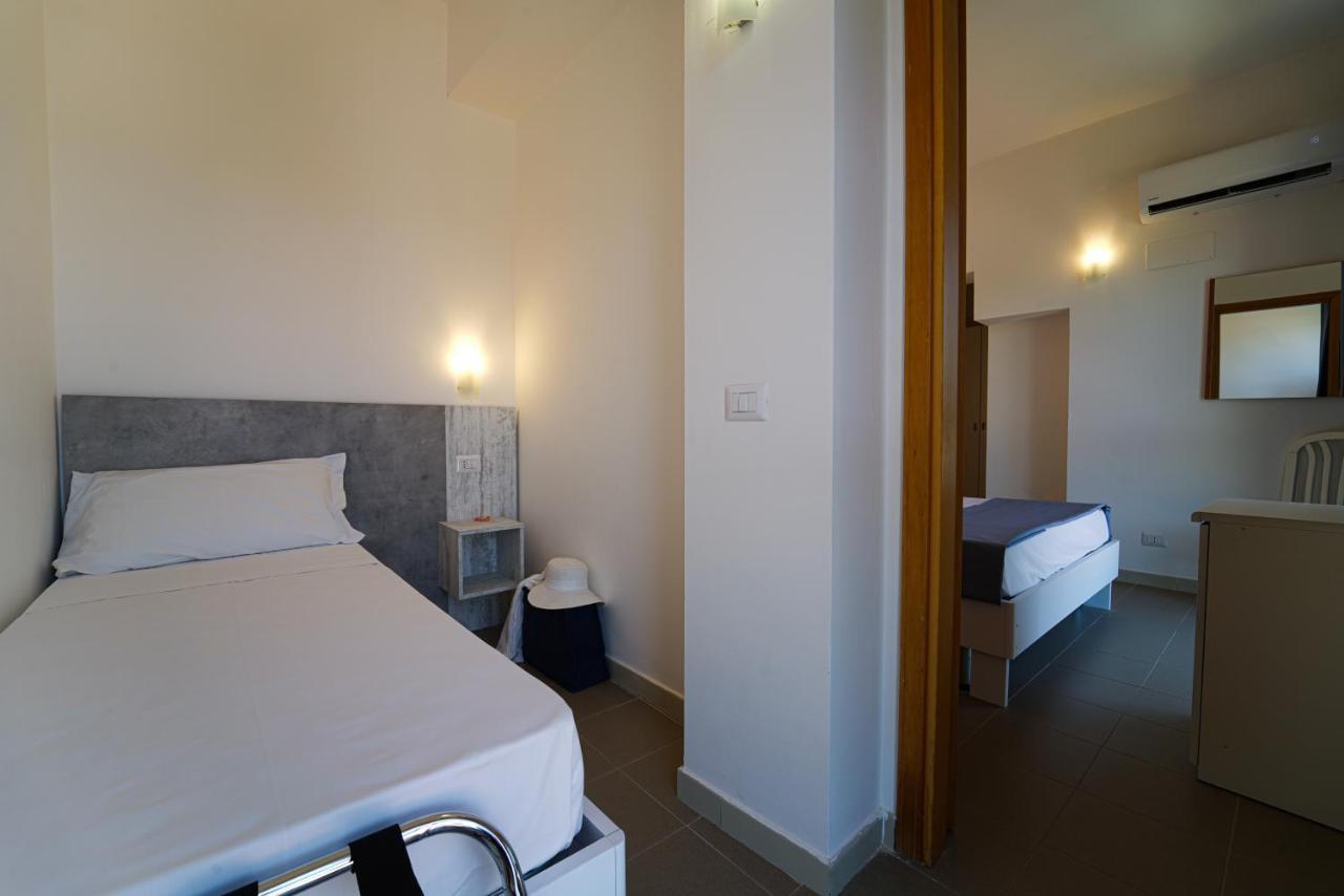 Hotel Rivabella Davoli Eksteriør billede