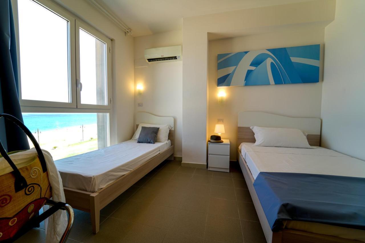 Hotel Rivabella Davoli Eksteriør billede